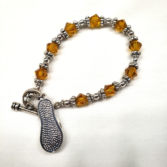 Wichita State Bracelet - Picture 2 of 3